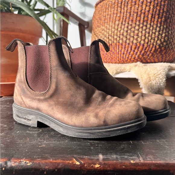 Blundstone Other - Blundstone Brown Leather Chelsea Boots